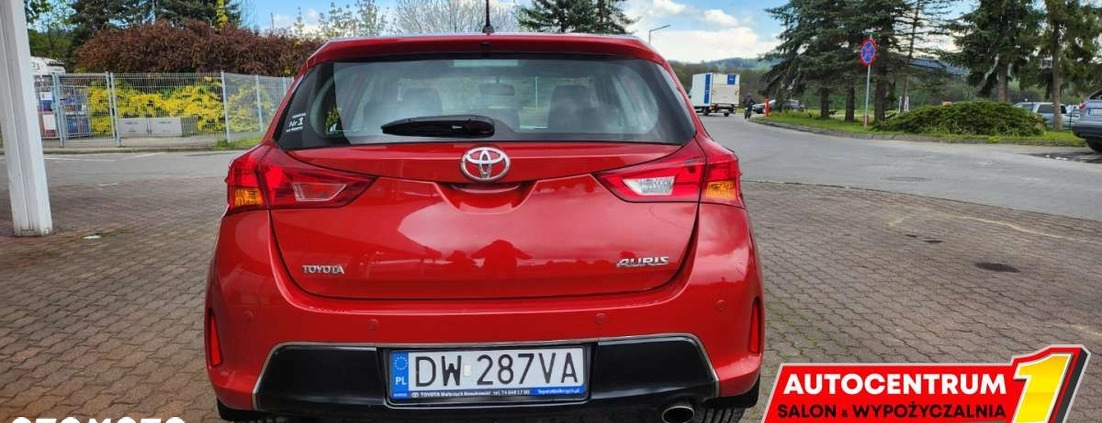 Toyota Auris cena 42900 przebieg: 64000, rok produkcji 2014 z Śrem małe 667
